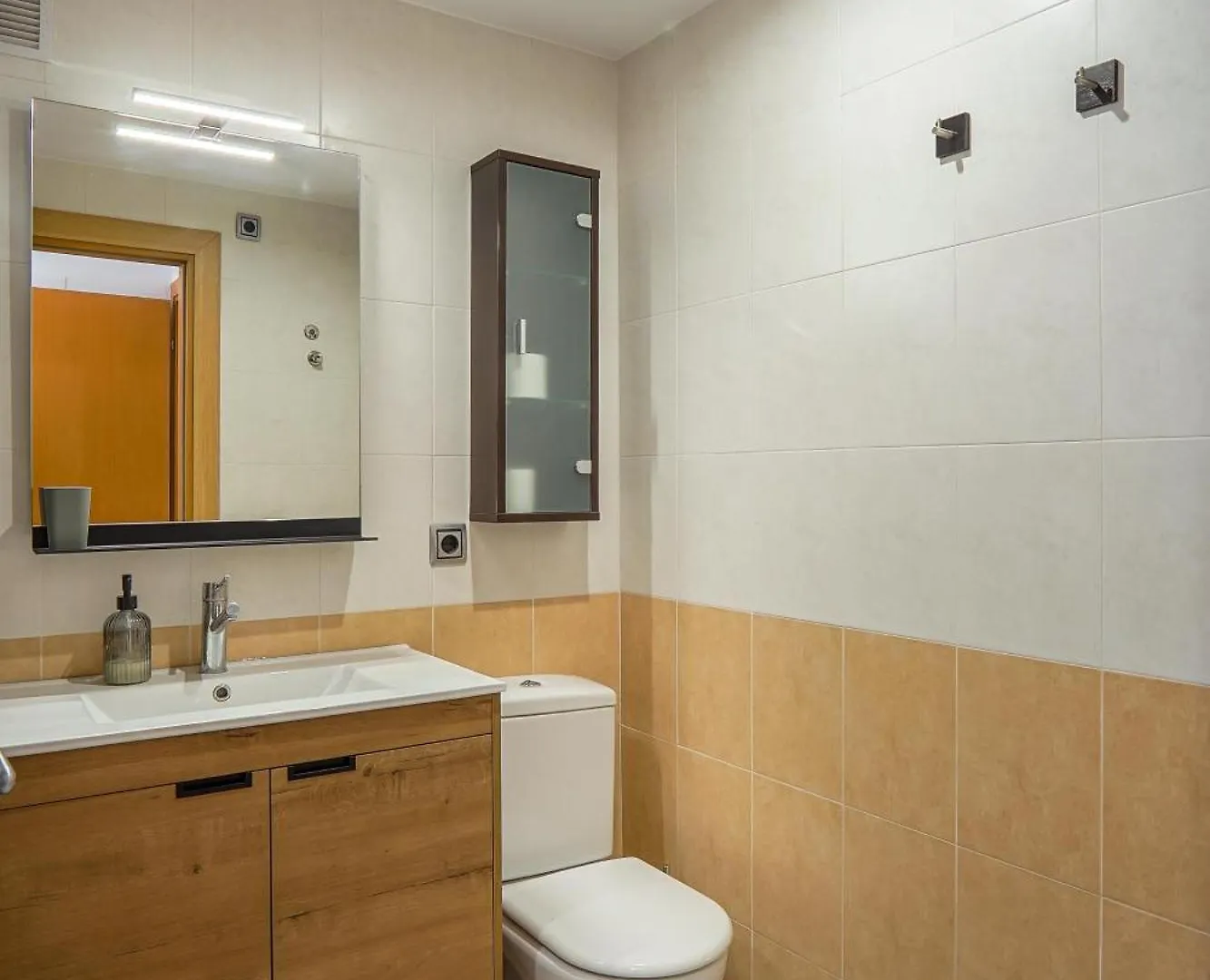 Newly Renovated Apartment Casares Costa 스페인