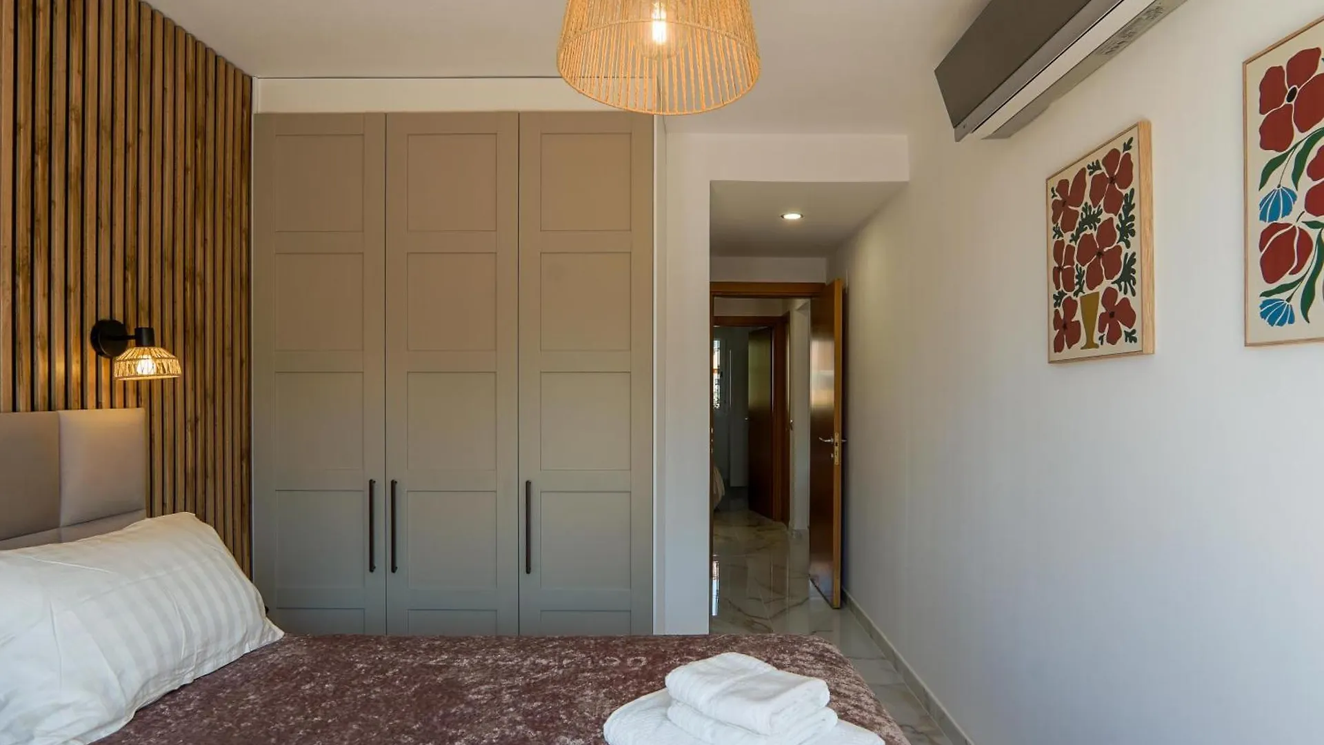 Newly Renovated Apartment Casares Costa