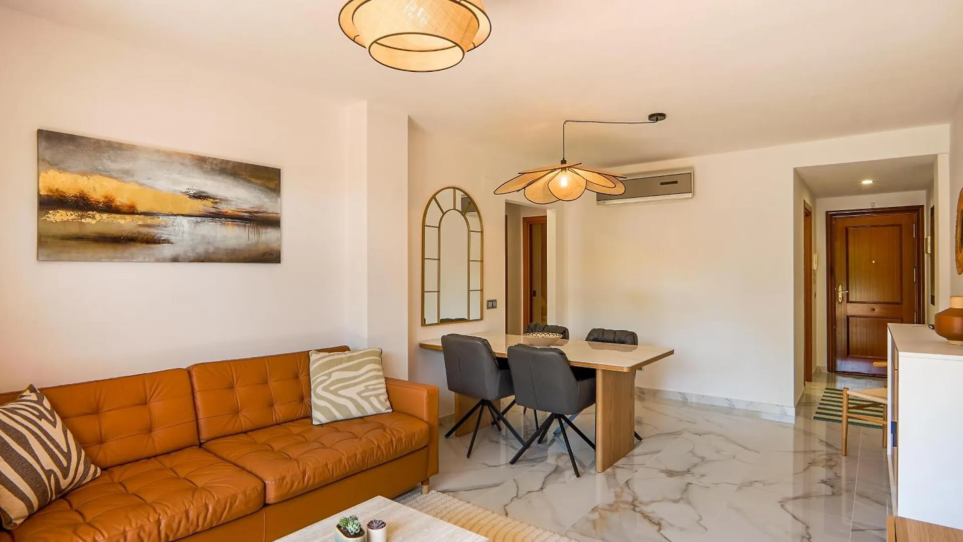 Newly Renovated Apartment Casares Costa 스페인