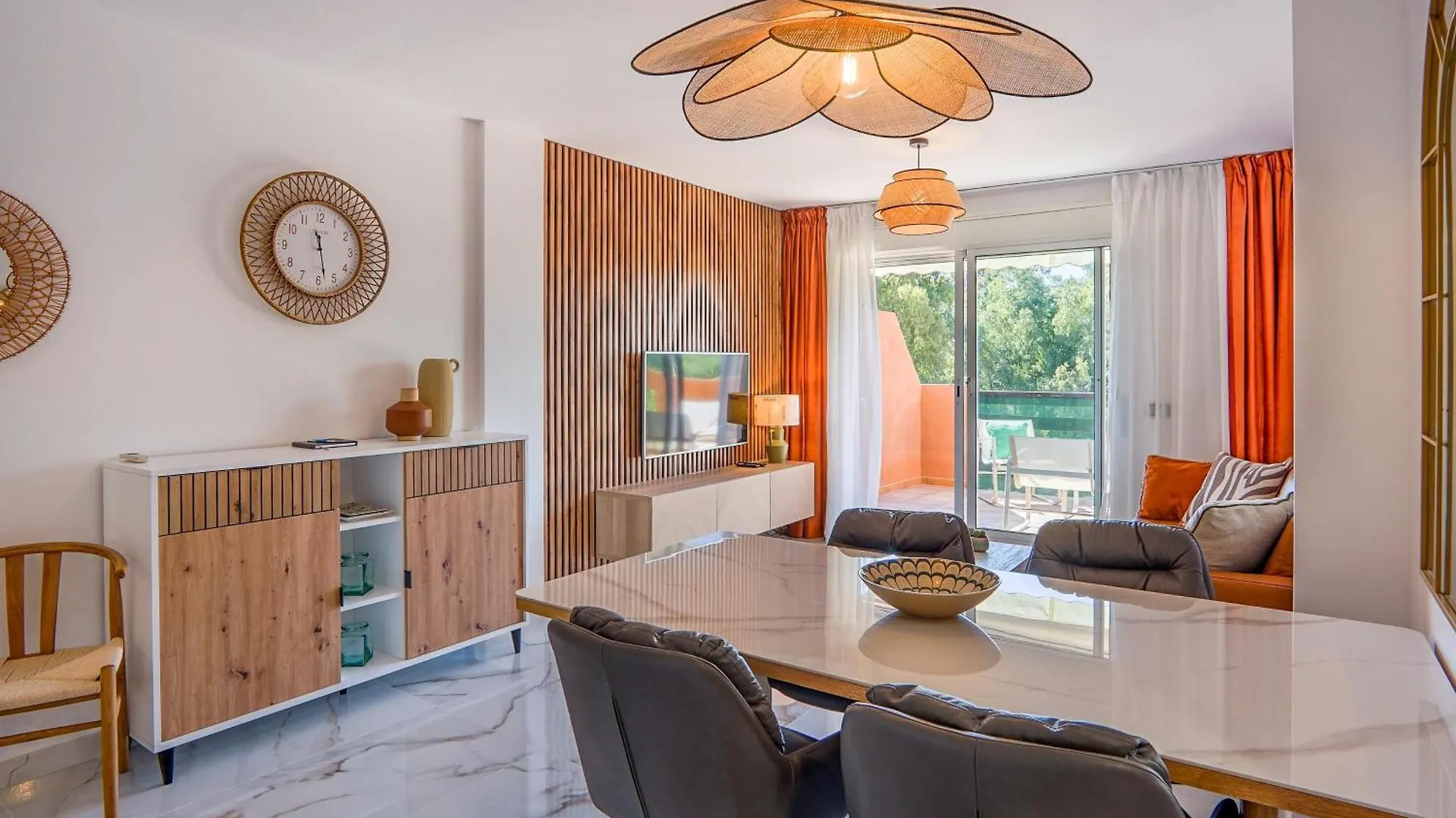 Newly Renovated Apartment Casares Costa