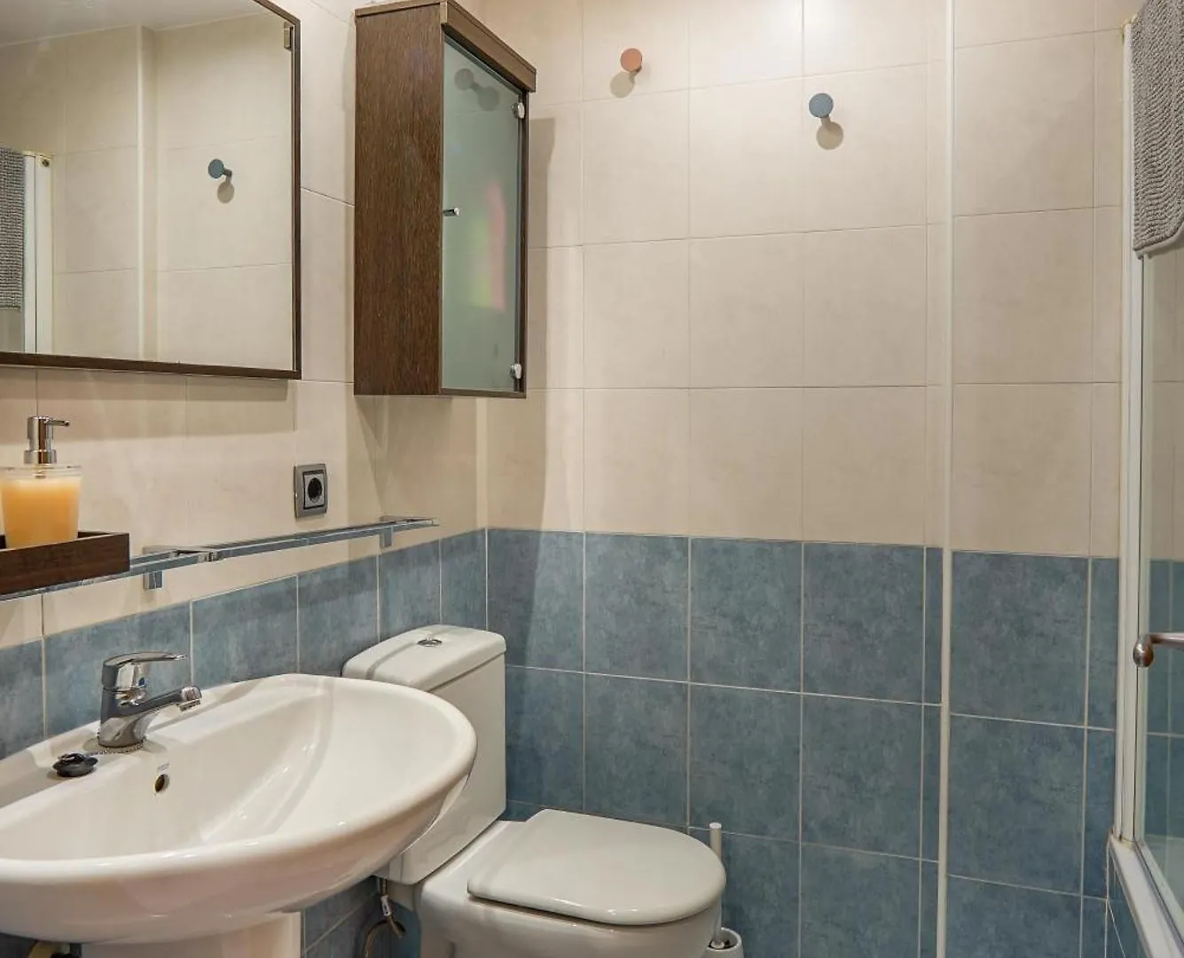 Newly Renovated Apartment Casares Costa