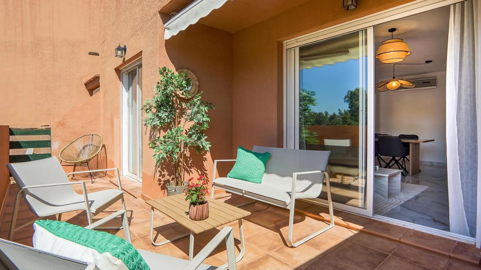 Newly Renovated Apartment Casares Costa